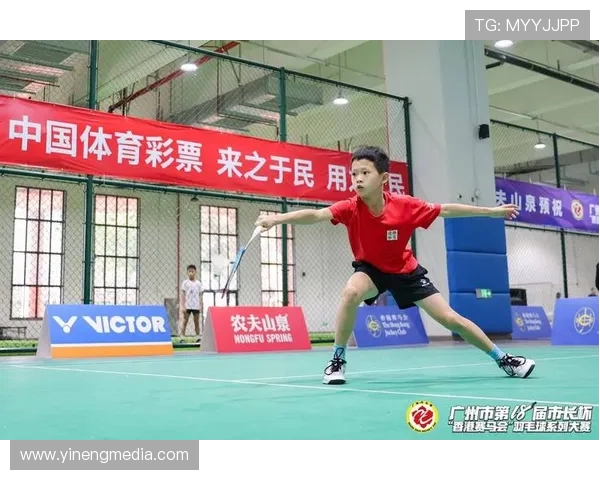 羽毛球盛宴：深入广州羽毛球队的默契配合与团队精神探讨