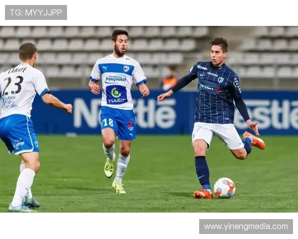 克莱蒙特与格勒诺布尔的激烈对决揭示法乙联赛新动态与球队实力对比