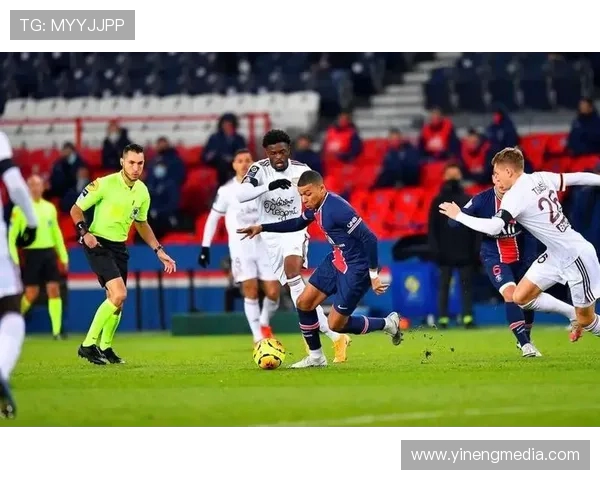 巴黎圣曼与摩纳哥精彩对决视频回顾及赛后分析