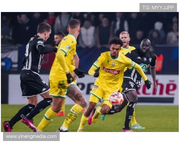 法国杯精彩对决尼姆迎战尼斯期待激烈角逐与精彩进球 法国杯精彩对决尼姆迎战尼斯期待激烈角逐与精彩进球