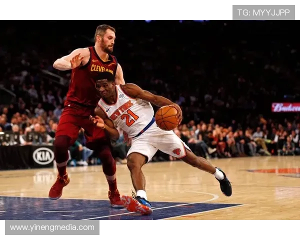 湖人队与骑士队再度交锋谁能在这场较量中笑到最后 湖人队与骑士队再度交锋谁能在这场较量中笑到最后