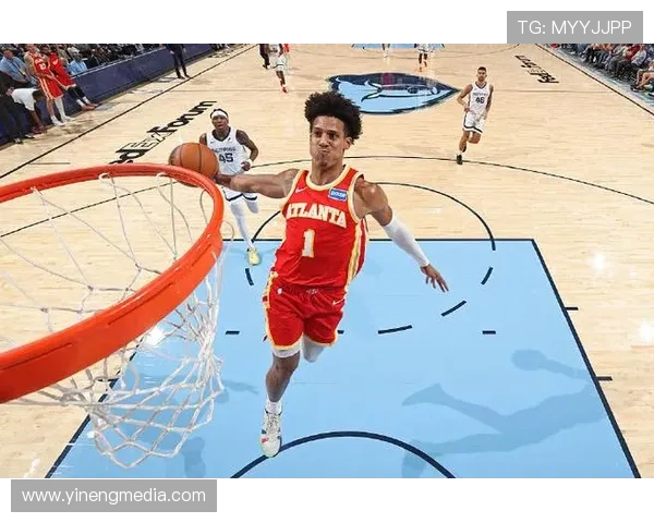 灰熊与老鹰精彩对决回放分析赛场瞬间回顾与战术解析 灰熊与老鹰精彩对决回放分析赛场瞬间回顾与战术解析