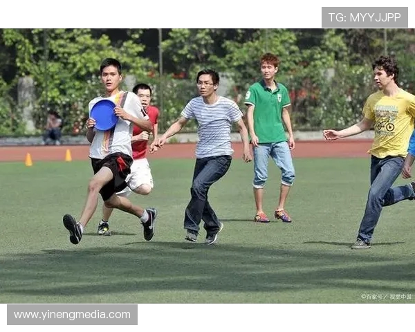 重庆飞盘队的默契配合揭秘：飞盘运动的魅力与团队精神探索