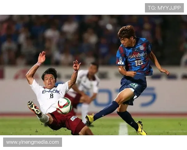 金泽与甲府风林的激烈对决展现日本足球的魅力与竞争精神 金泽与甲府风林的激烈对决展现日本足球的魅力与竞争精神