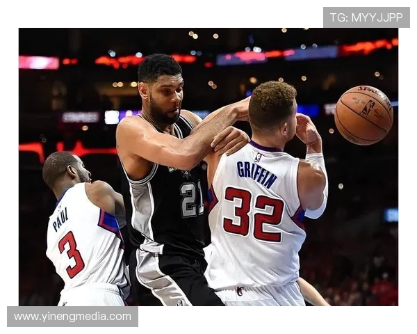 马刺与猛龙激战正酣1月4日精彩对决引发球迷热议 马刺与猛龙激战正酣1月4日精彩对决引发球迷热议